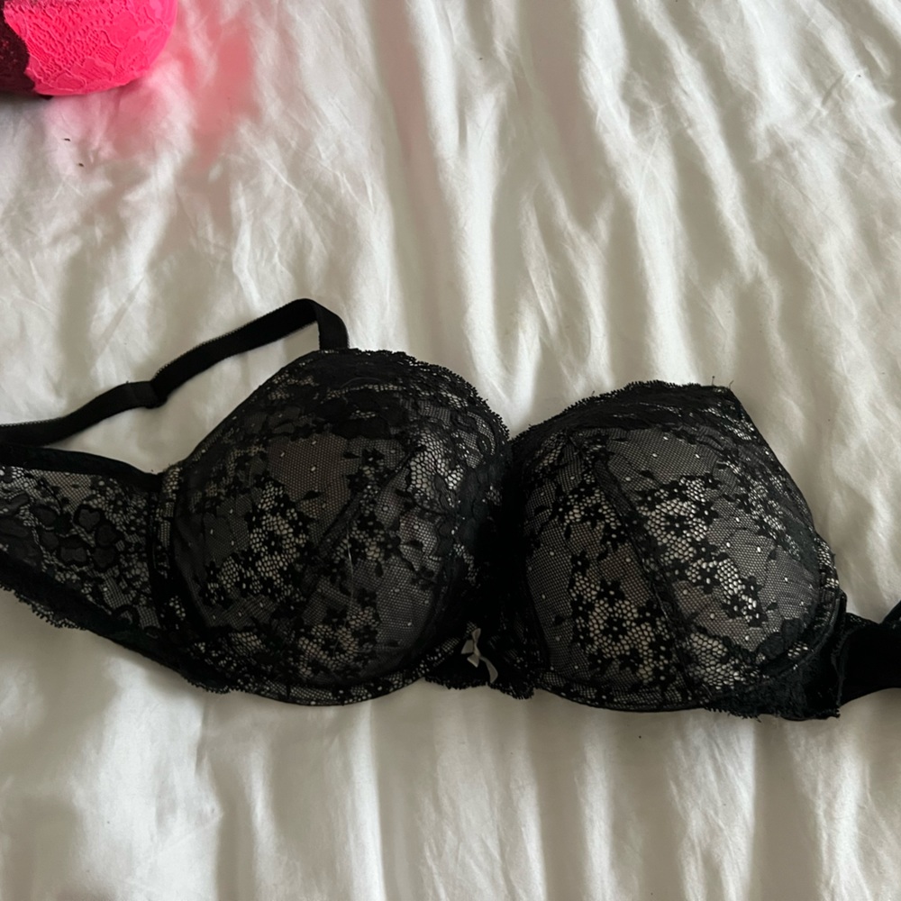 Black lace Victoria’s secret bra